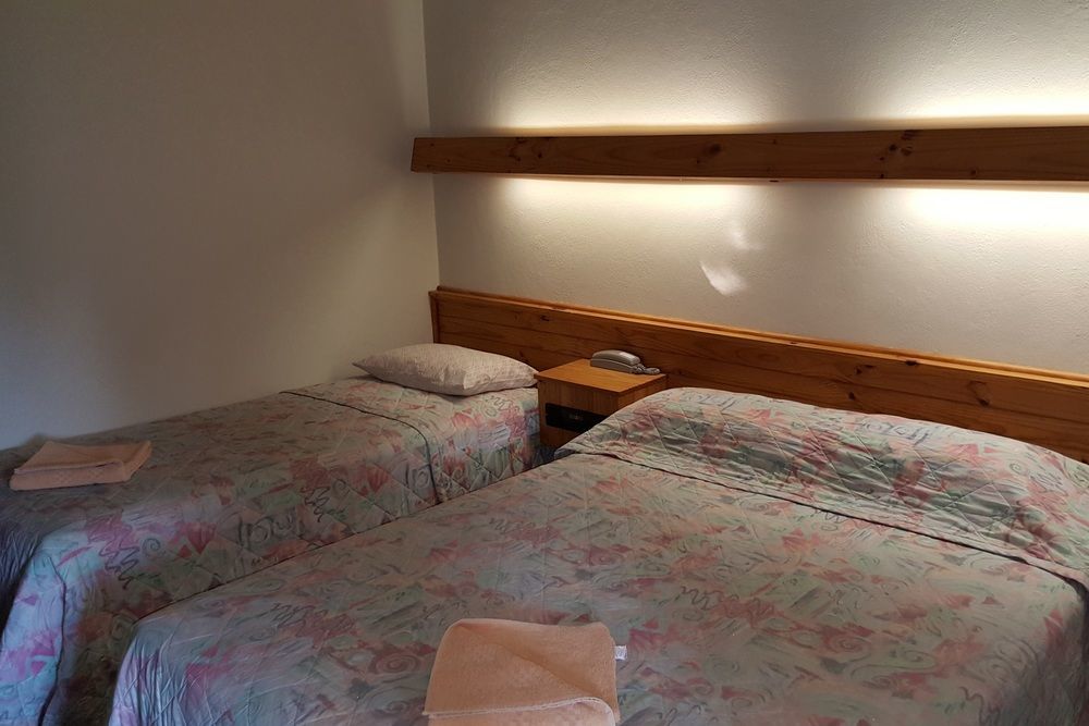Coomacountry Club Motor Inn Extérieur photo